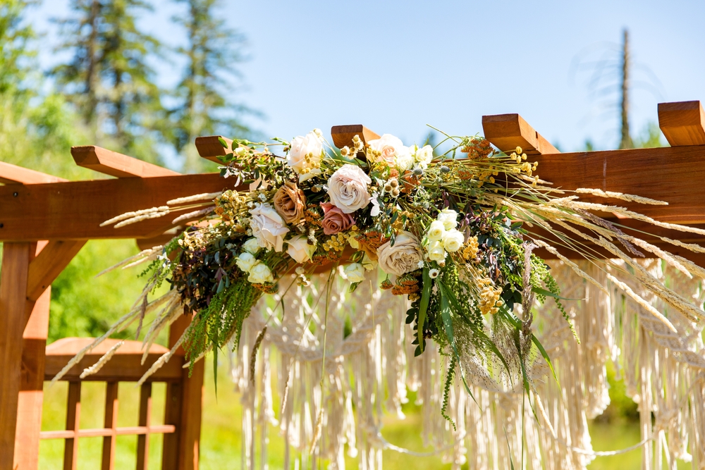 How to Decorate Pergola for Wedding
