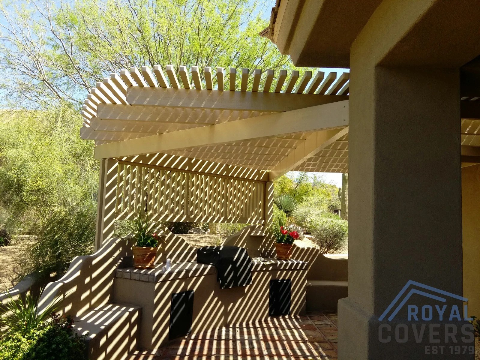Interesting Enclosed Pergola Ideas